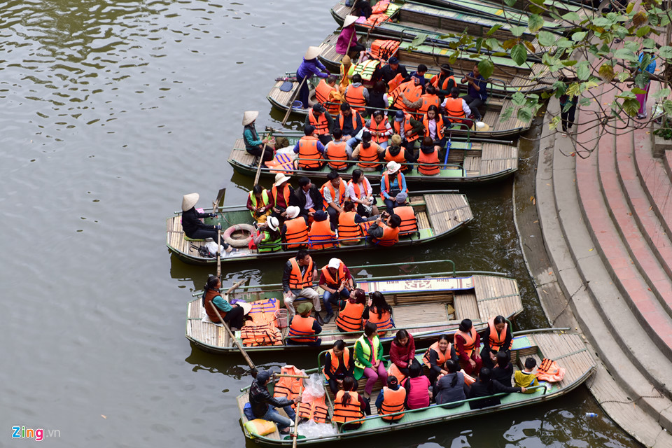 Cận cảnh 2.000 bậc không phép xuyên lõi di sản Tràng An